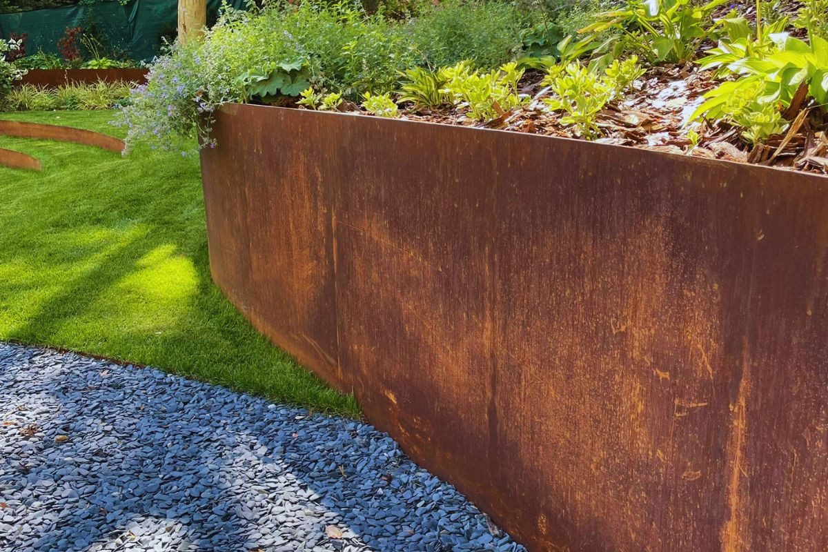 Támfal Corten